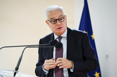 15092026 7824